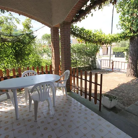 Attractive Holiday In Lido Di Volano With Beach Nearby *