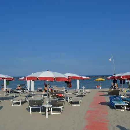 Dom wakacyjny Attractive Holiday In Lido Di Volano With Beach Nearby